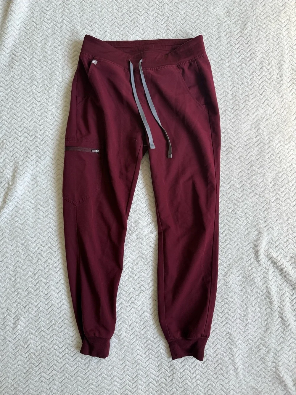 FIGS Women’s Burgundy Zamora Jogger Scrub Pants Size S